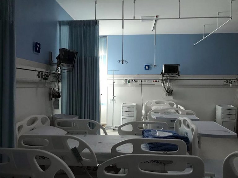 بخش ICU بیمارستان