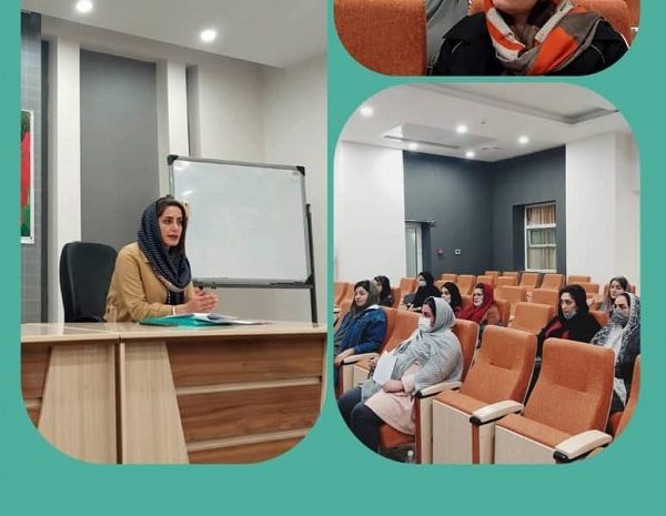  برگزاری کلاس آموزش بارداری در بیمارستان پارسیان شهرکرد